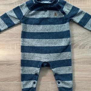 GAP woolen onesie